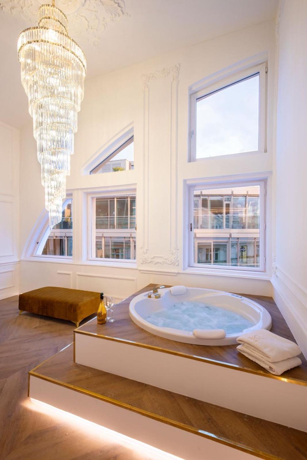 Ferienwohnung Vip Jacuzzi Luxury Budapest Exterior foto